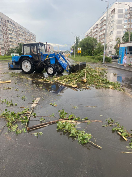 В Ульяновске устраняют последствия второго удара стихии БЕЗОПАСНОСТЬ.