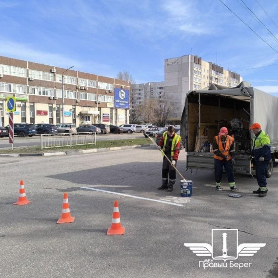 На дорогах Ульяновска наносят разметку.