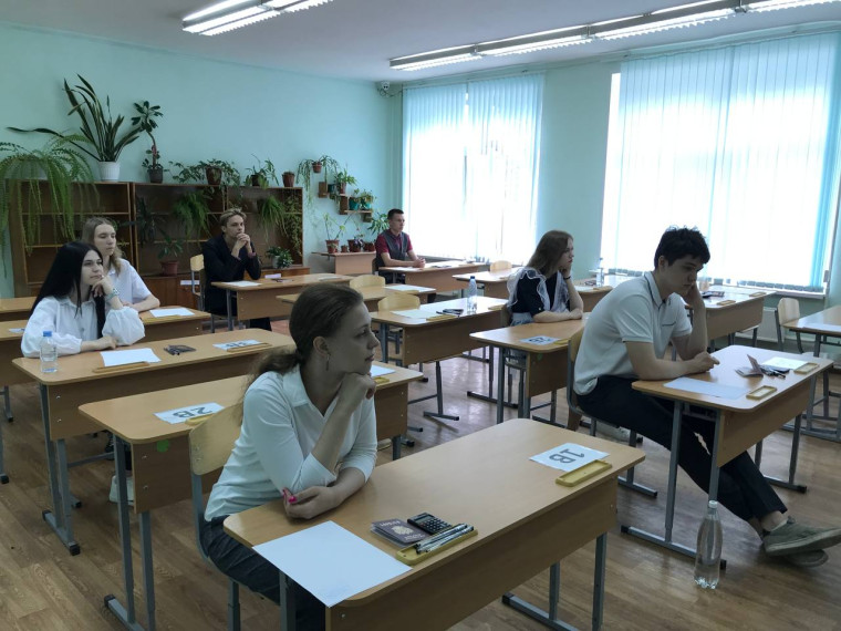 На этой неделе выпускники ульяновских школ начнут сдавать итоговые экзамены.